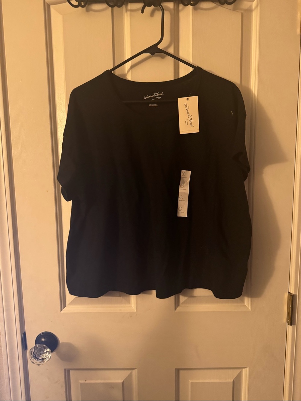 Universal Thread Black Crew Neck Tee